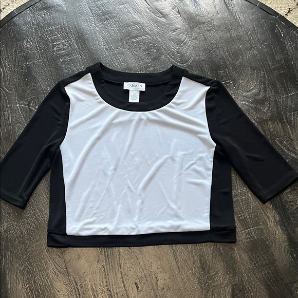 Carmen Marc Valvo Tops - Carmen Marc Valvo White and Gray Fitted Crop T-Shirt